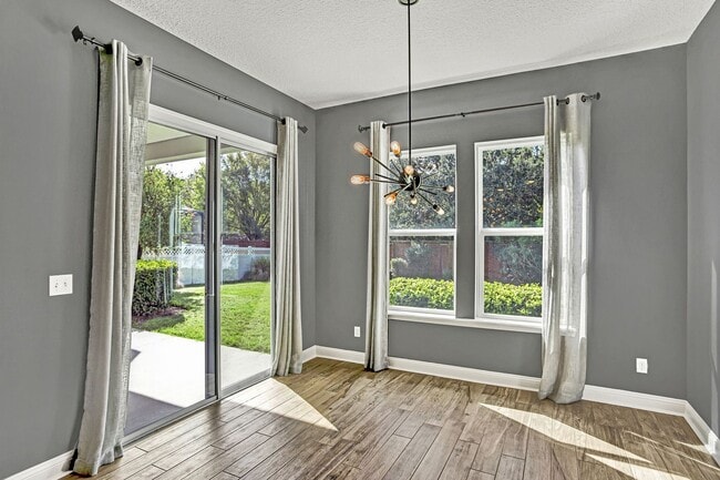 Building Photo - Gorgeous 5 bedroom/ 4 bathroom home in Durbin!