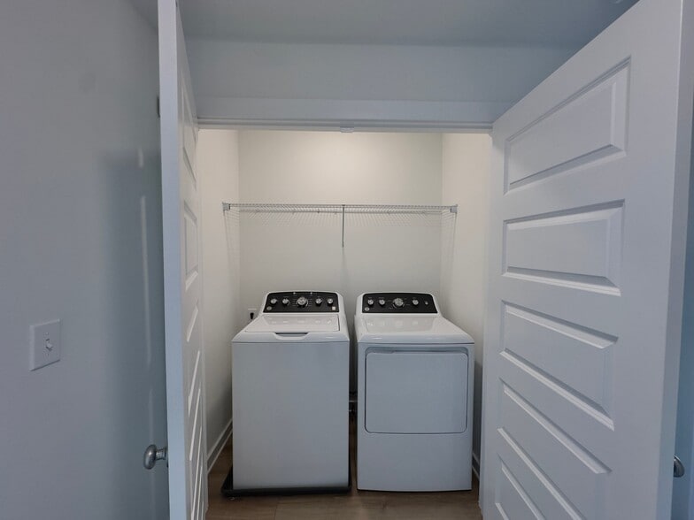 Building Photo - 12086 Windy Ln