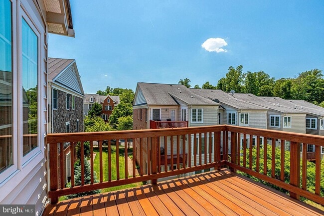 Building Photo - 47571 Royal Burnham Terrace