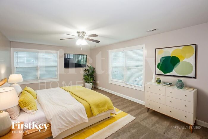 Building Photo - 1401 Living Wy