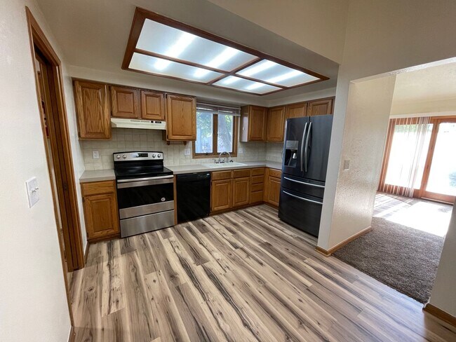 Building Photo - 2315 43rd Ave Ct