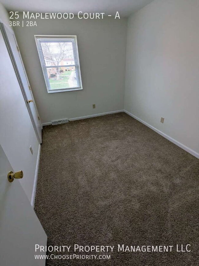 Building Photo - 25 Maplewood Ct