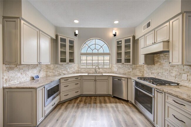 Building Photo - 4927 Kenlake Grove Dr