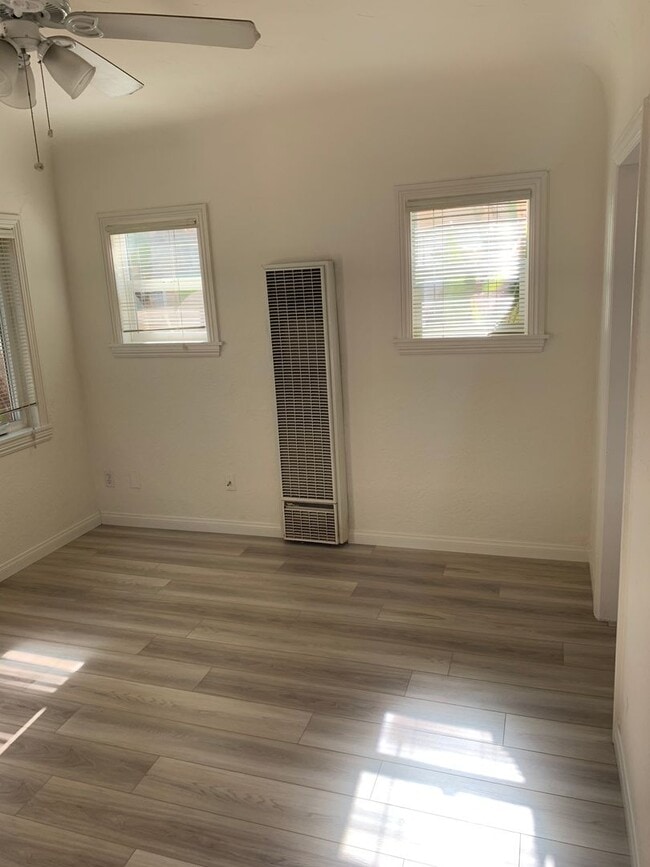 Building Photo - CHARMING 1 BD/1 BA NORTH PARK BUNGALOW WIT...
