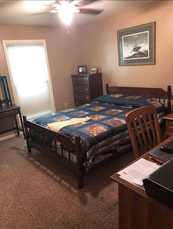 Building Photo - 11 Henry Ct