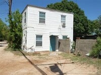 Building Photo - 1 bedroom near ACU