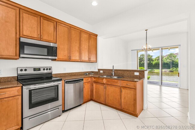 Building Photo - 669 Pacific Grove Dr