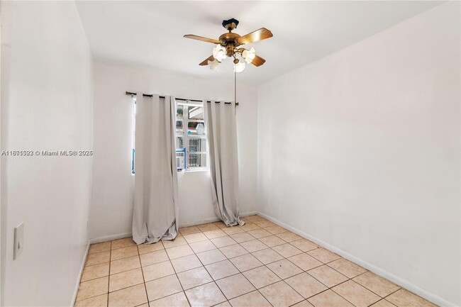 Building Photo - 2262 NW 5th St