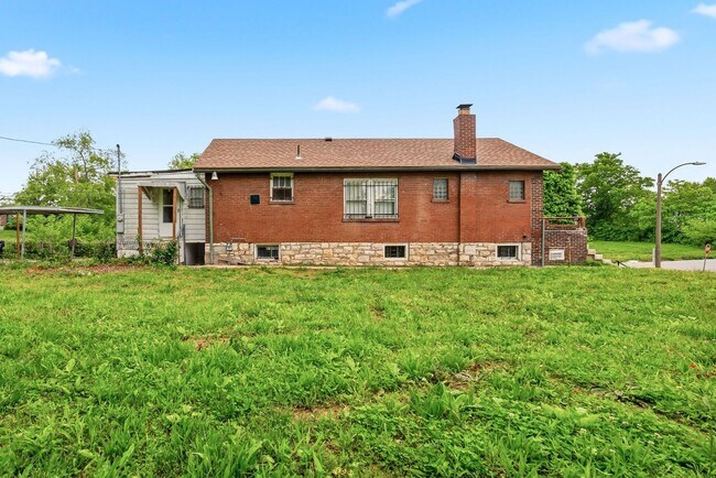 Building Photo - 1965 Arlington Ave