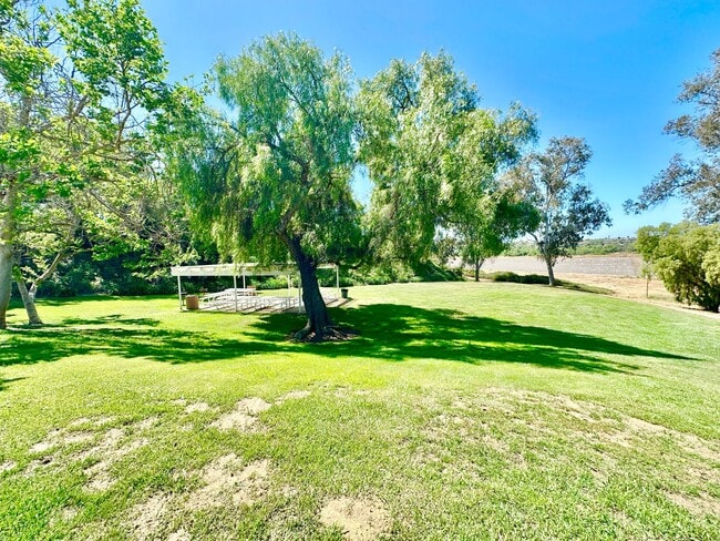Building Photo - Beautiful Two-Story Home, Guajome Park, Community Pool, San Luis Rey Hiking/Biking Path, Lovely C...