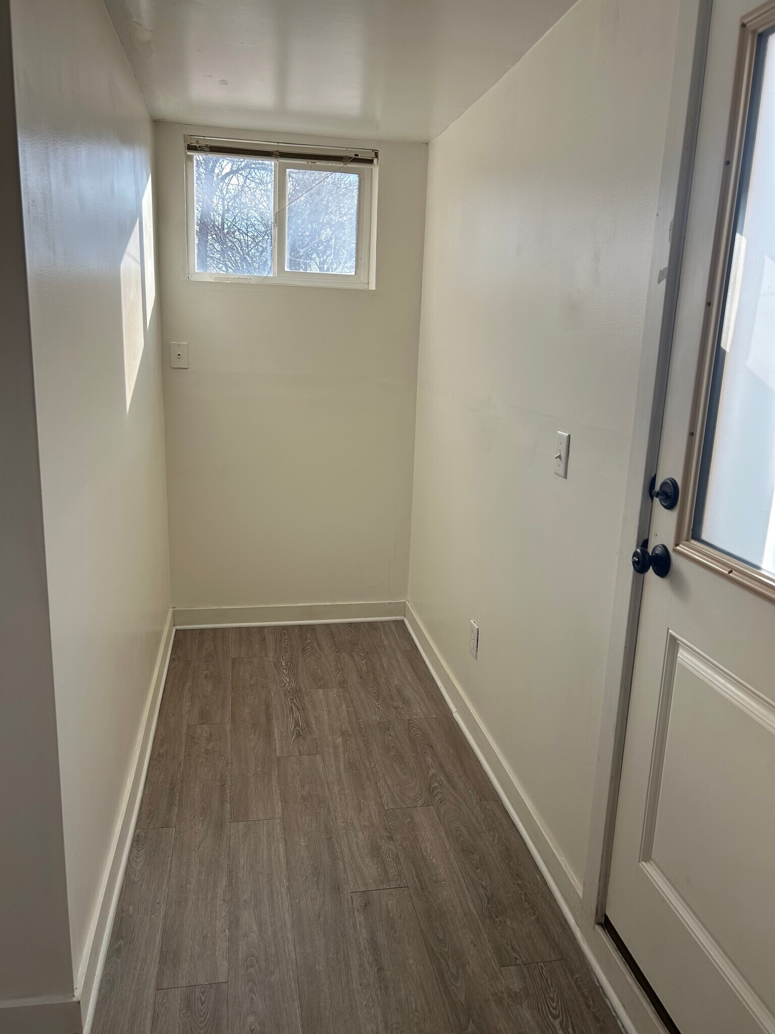 Entry way - 1130 E Garfield Ave