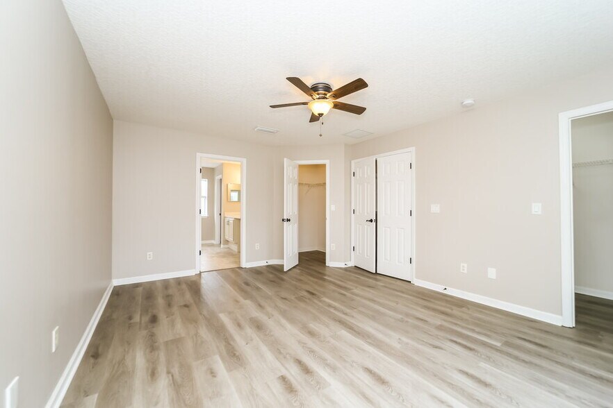 Building Photo - 375 Summercove Cir