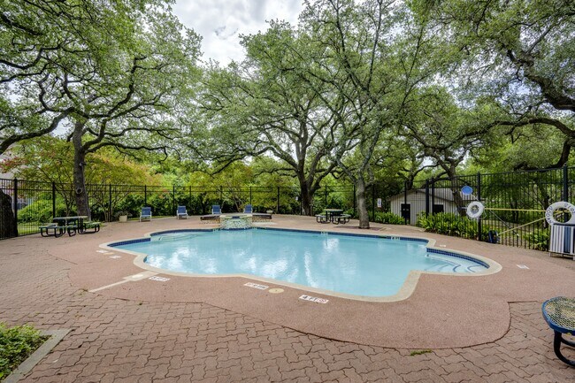 Building Photo - 12166 Metric Blvd