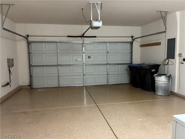 Building Photo - 2523 Romanza Rd