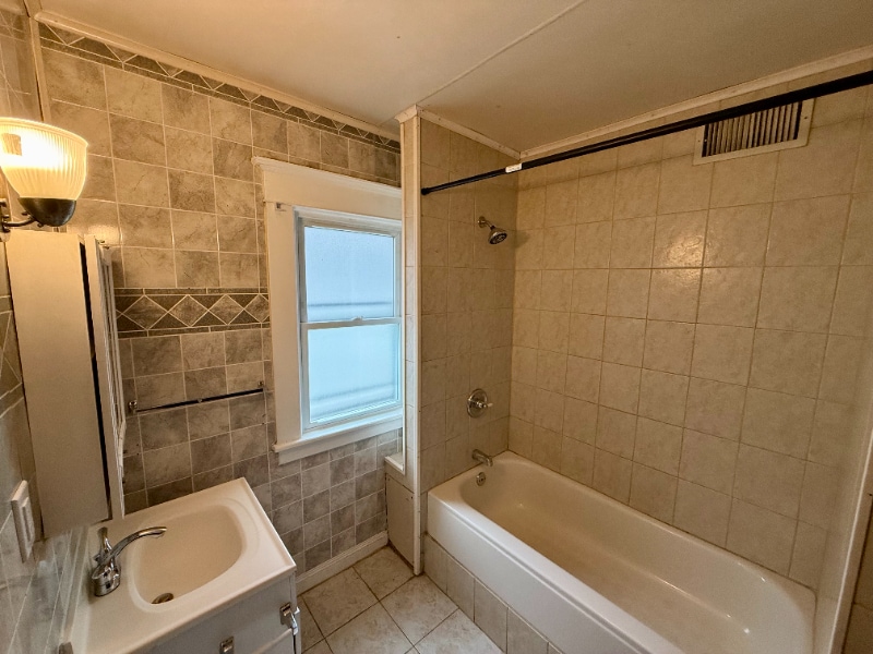 Building Photo - 46 Roanoke Pkwy