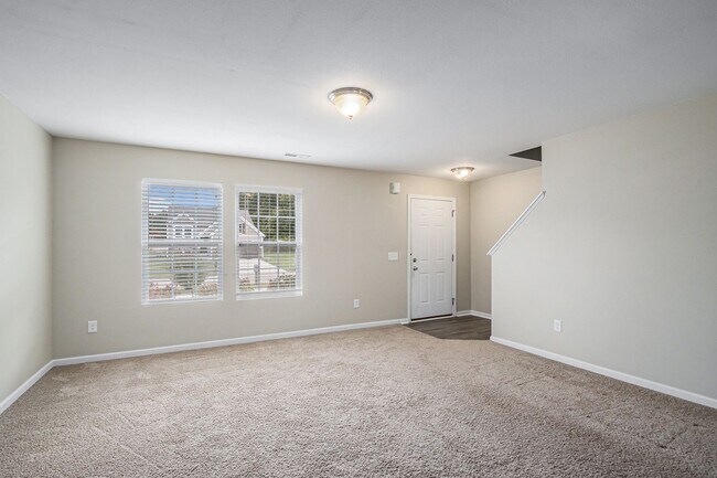 Building Photo - Newer 4 Bedroom for Lease