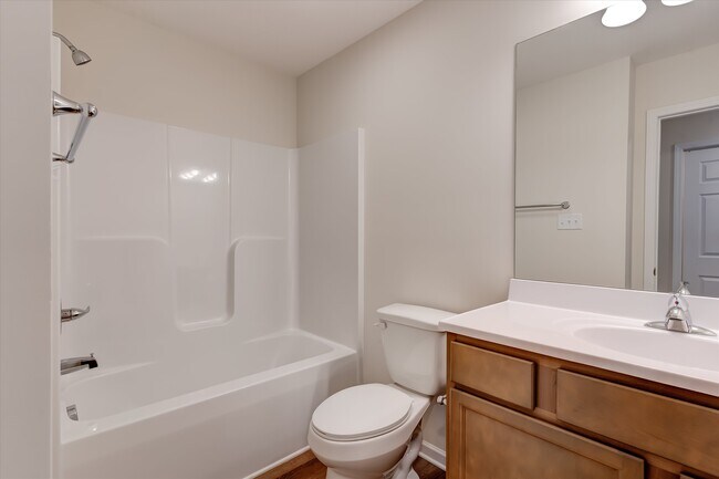 Building Photo - 2807 Cruze Dr