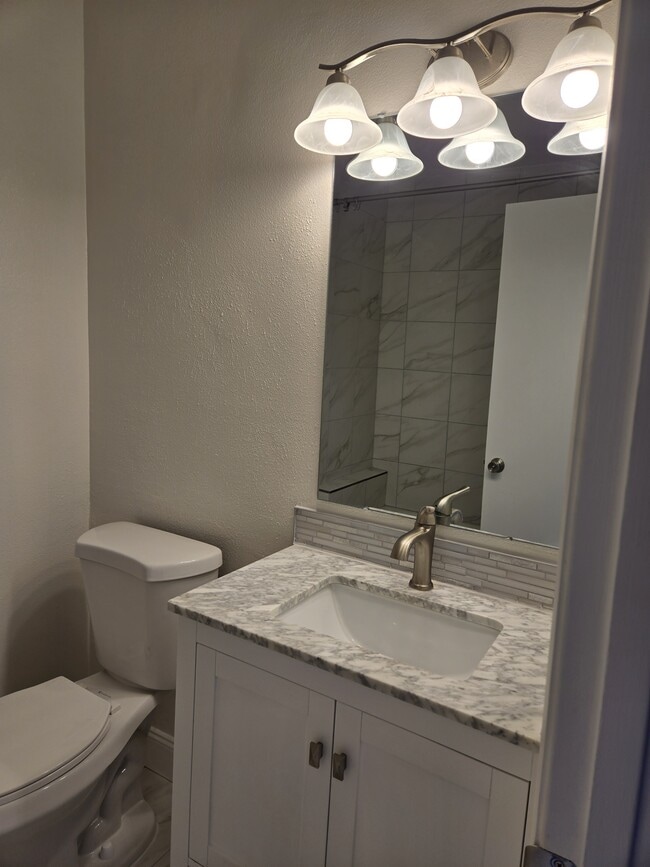 Building Photo - 3080 Fox Ln