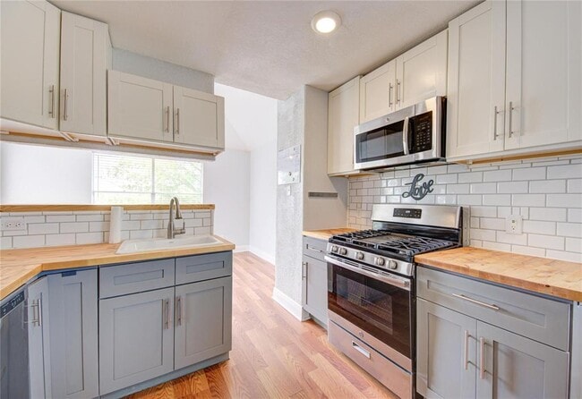 Building Photo - 123 Coffee Ln