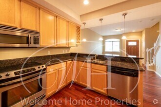 Building Photo - High End Condo Close to Downtown Walla Walla