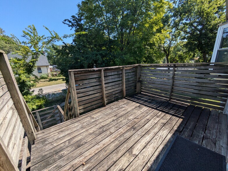Deck - 1703 S Preston St