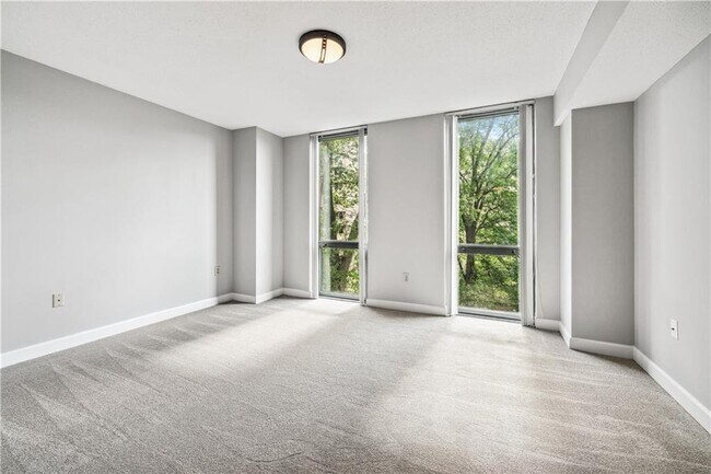 Building Photo - 2870 Pharr Ct S Northwest