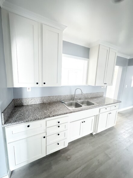 Building Photo - 7830 Alpaca St