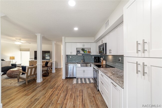 Building Photo - 11517 W Sandpiper Ct