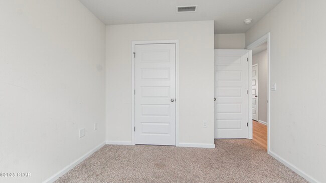 Building Photo - 7208 Madison Sq Dr