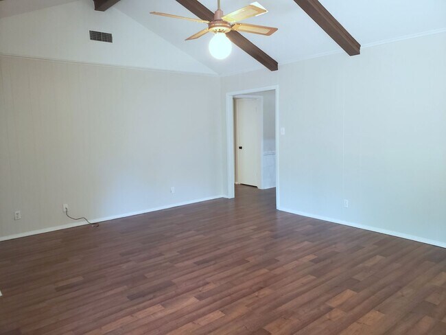 Building Photo - 3 Bedroom Steps from Rudman Trail & Souths...