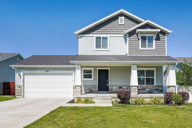 Building Photo - 4711 S W Pk Dr