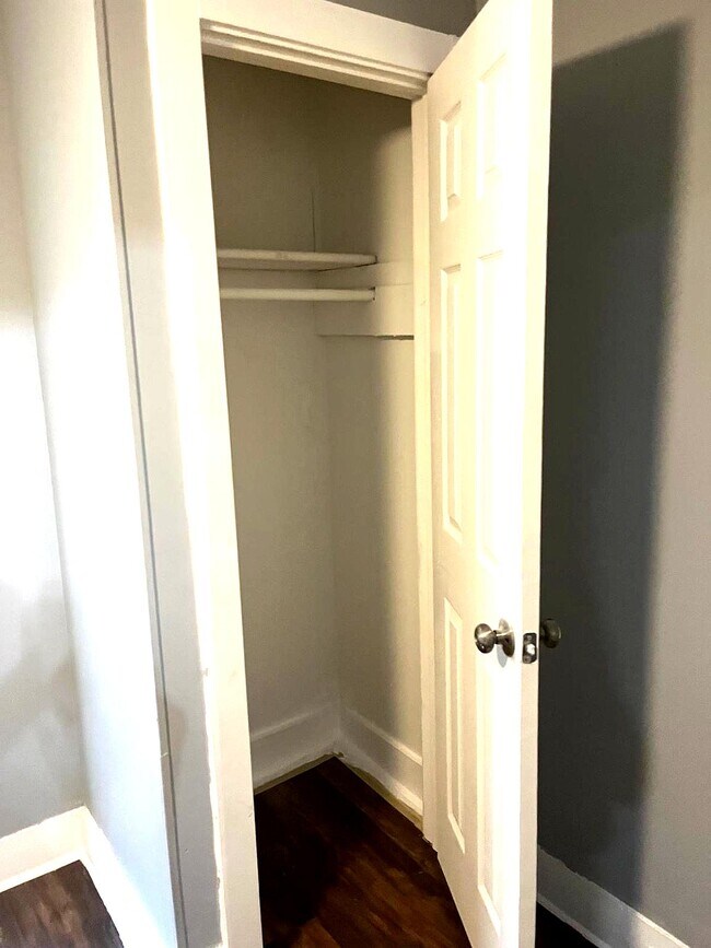 Building Photo - 260 Balkcom Ave