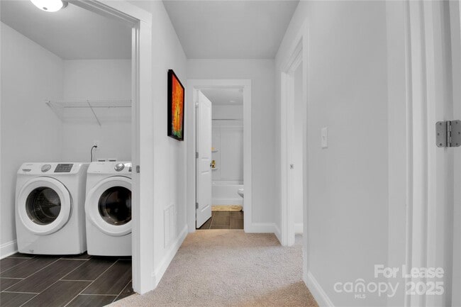 Building Photo - 9038 Henry Thoreau Rd