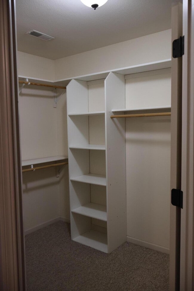 Building Photo - 5806 Freeport Way