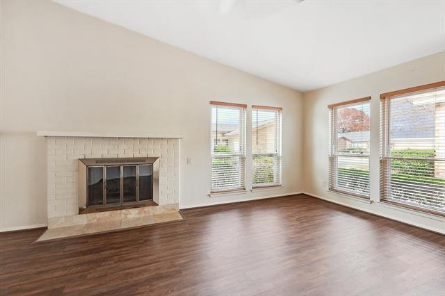Building Photo - 916 Shady Creek Ln