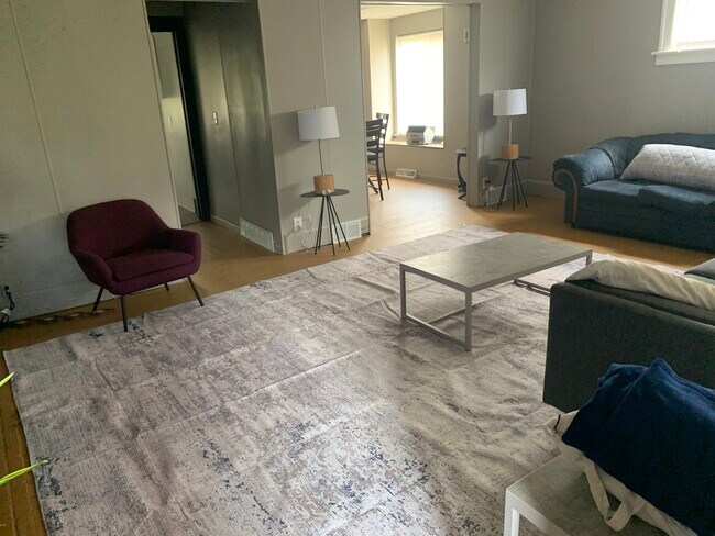 Building Photo - 19 Hartzell Ave