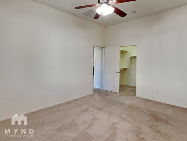 Building Photo - 12533 E Red Canyon Pl