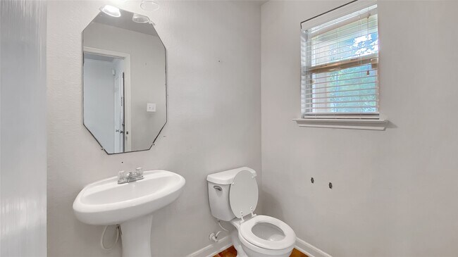 Building Photo - 2614 Skyview Knoll Ct