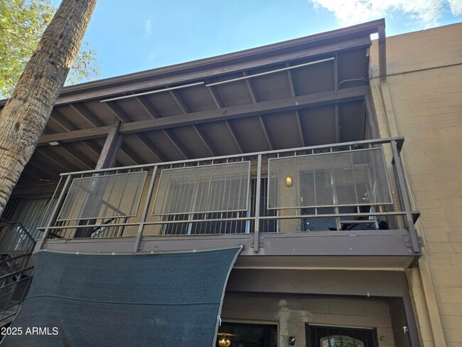 Building Photo - 2415 W Hazelwood St