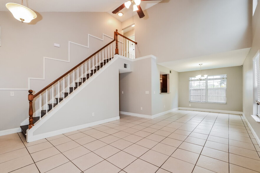Building Photo - 5360 Rocking Horse Pl