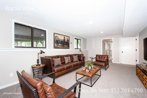 Building Photo - 7920 W 113th Terrace