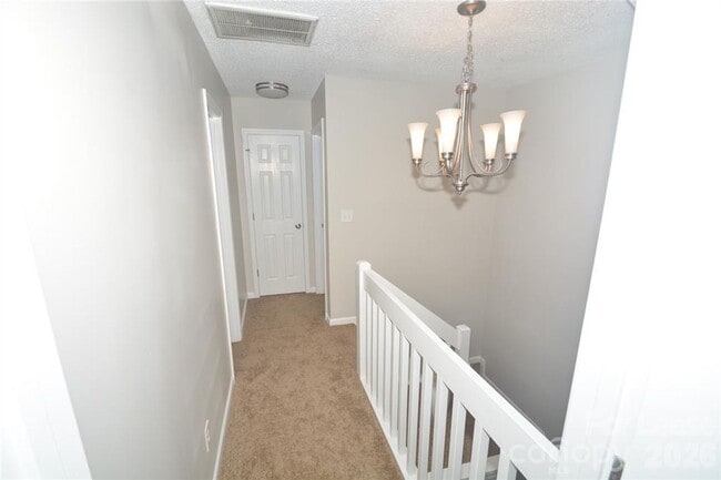 Building Photo - 605 Mountainwater Dr
