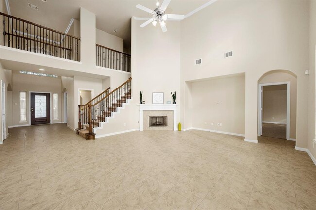 Building Photo - 10907 Lombardia Ct