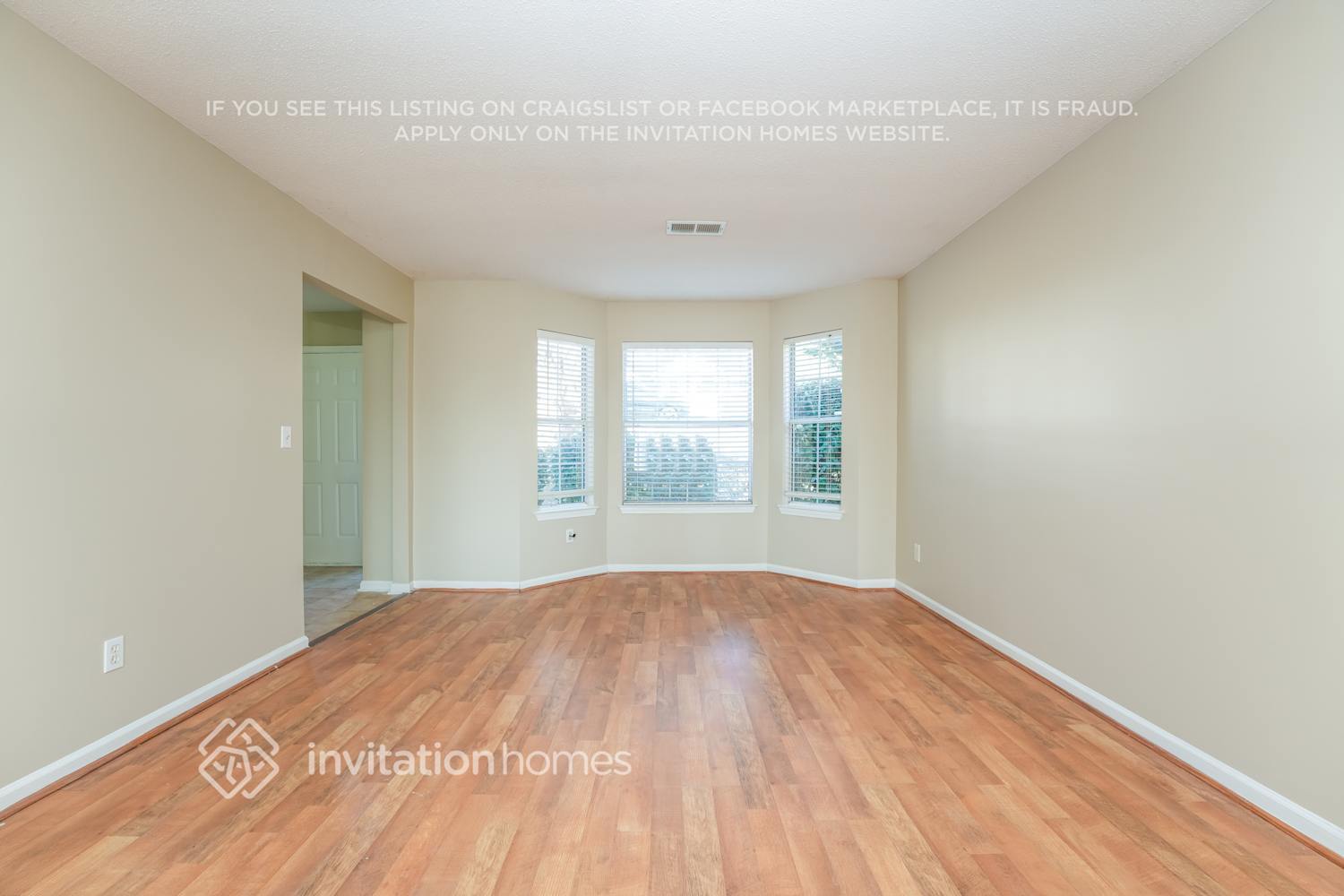 Building Photo - 489 Lakewater Estates Dr