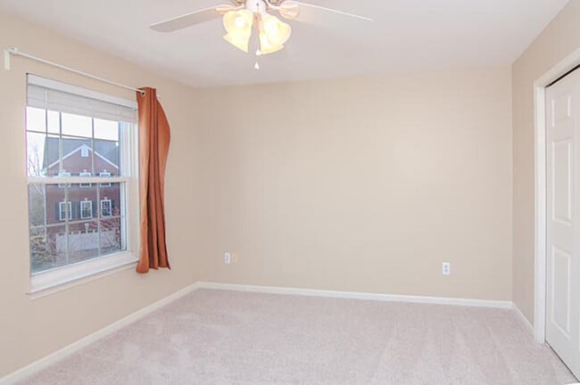 Building Photo - 448 Cherry Orchard Rd