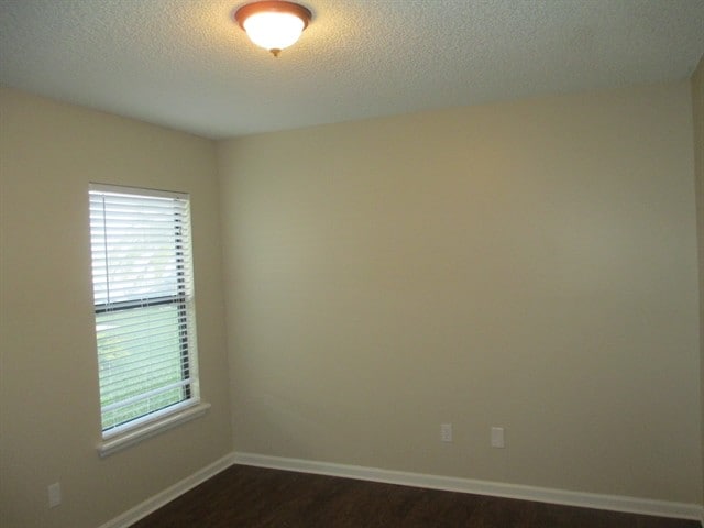Building Photo - 3741 Woodbriar Dr