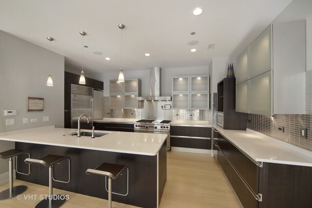 Building Photo - 1035 N Dearborn St