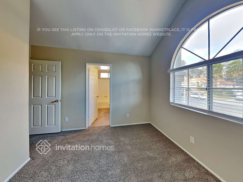 Building Photo - 24623 Leafwood Dr