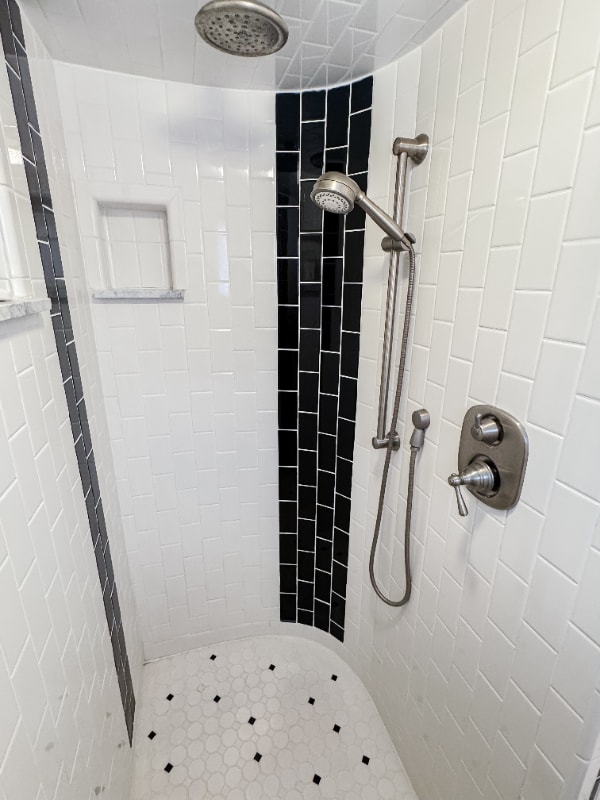 Building Photo - 835 Ouray Ave