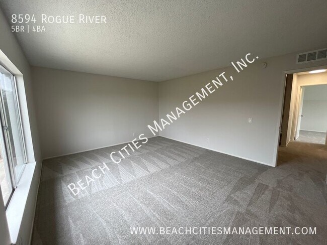 Building Photo - 8594 Rogue River Ave